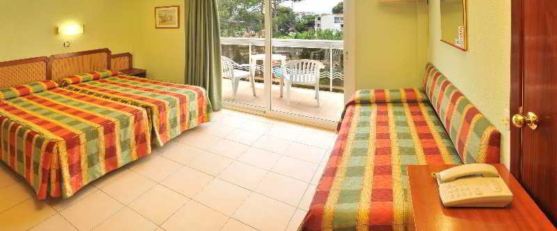Hotel Marinada Salou Bagian luar foto
