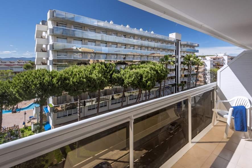 Hotel Marinada Salou Bagian luar foto